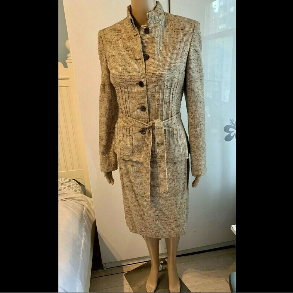 VALENTINO SUIT WOMEN'S VINTAGE BROWN CREAM BELT 6